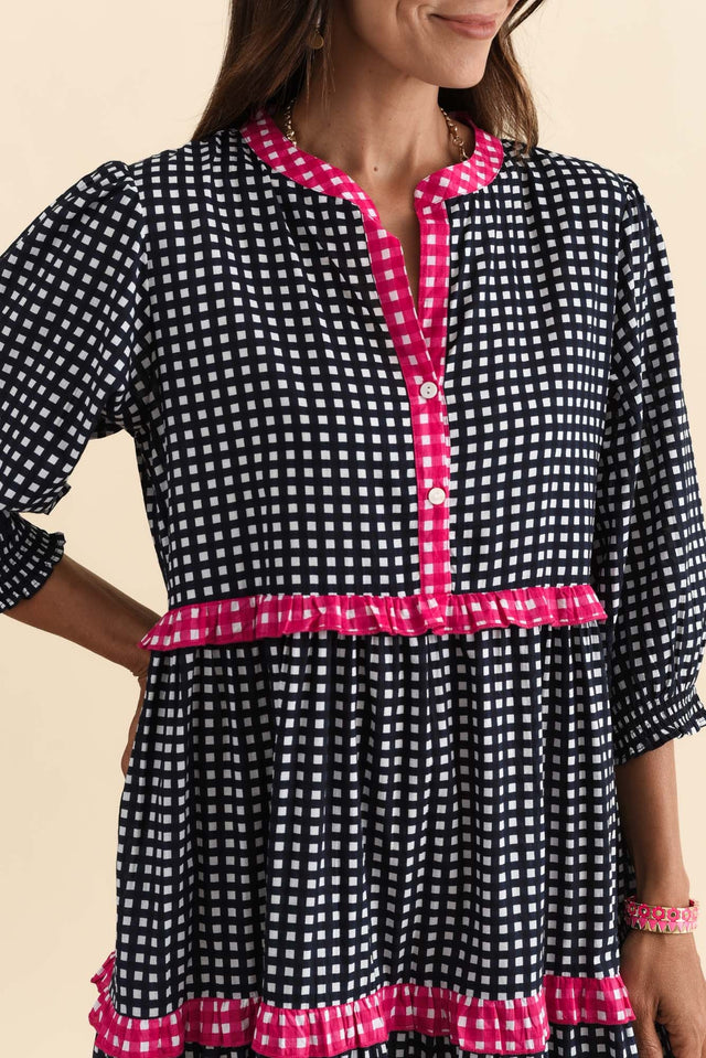 alt text|model:Cara image 6