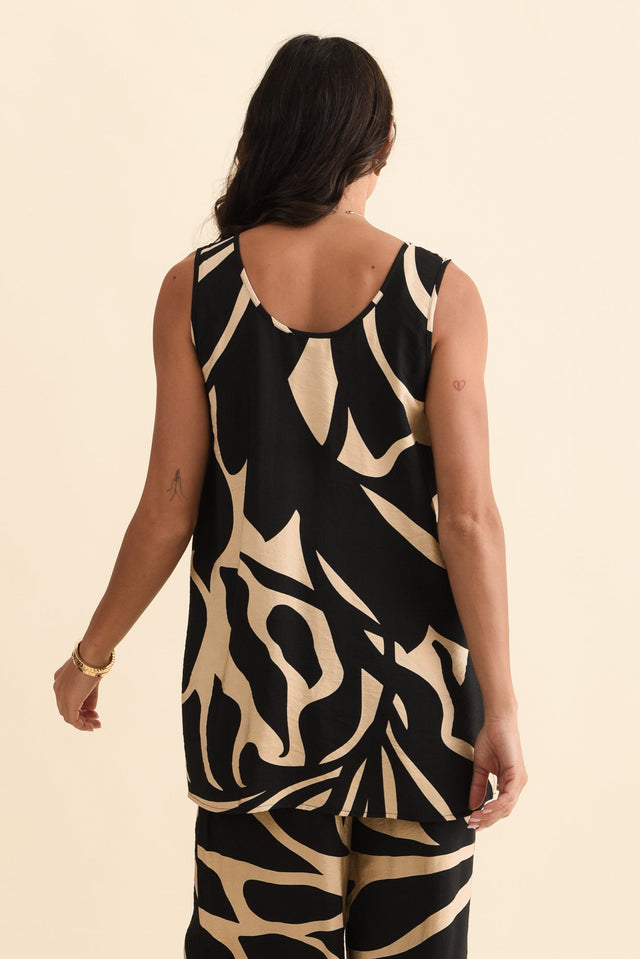 alt text|model:Brontie image 5