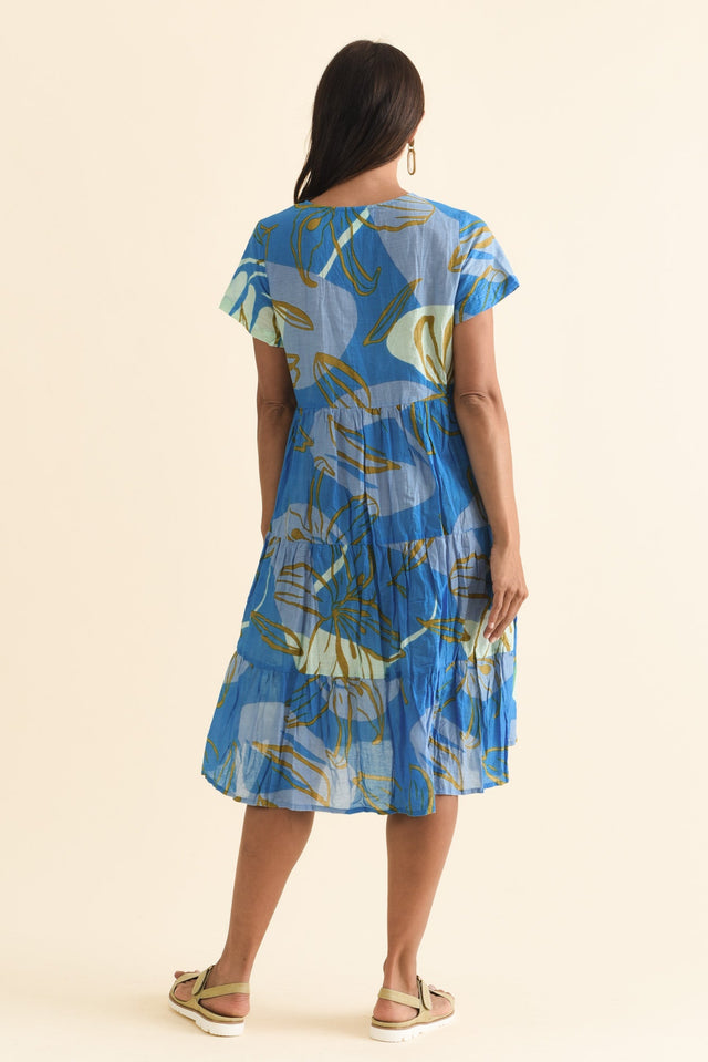 alt text|model:Cara image 7