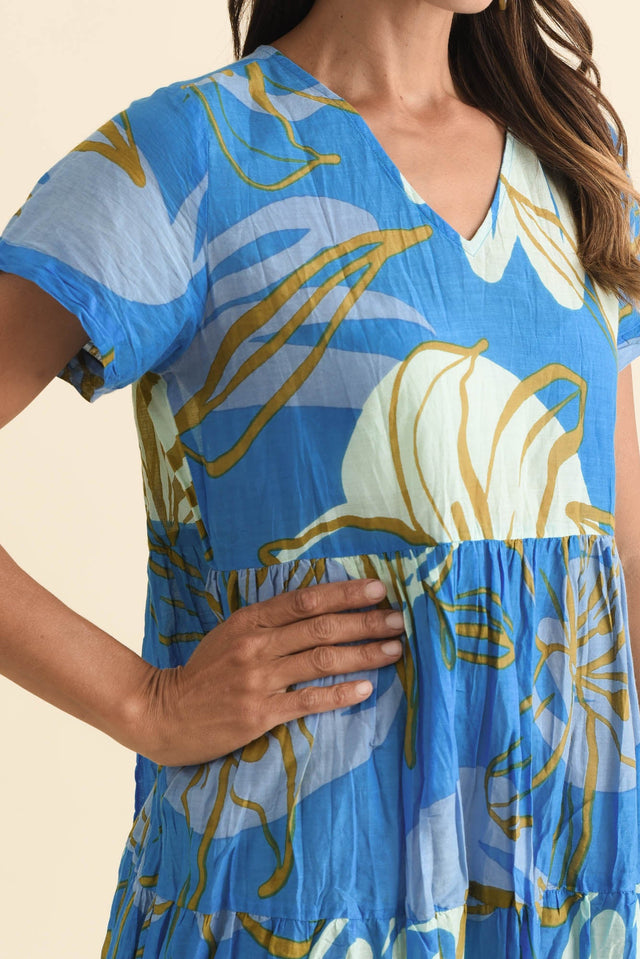 alt text|model:Cara image 8