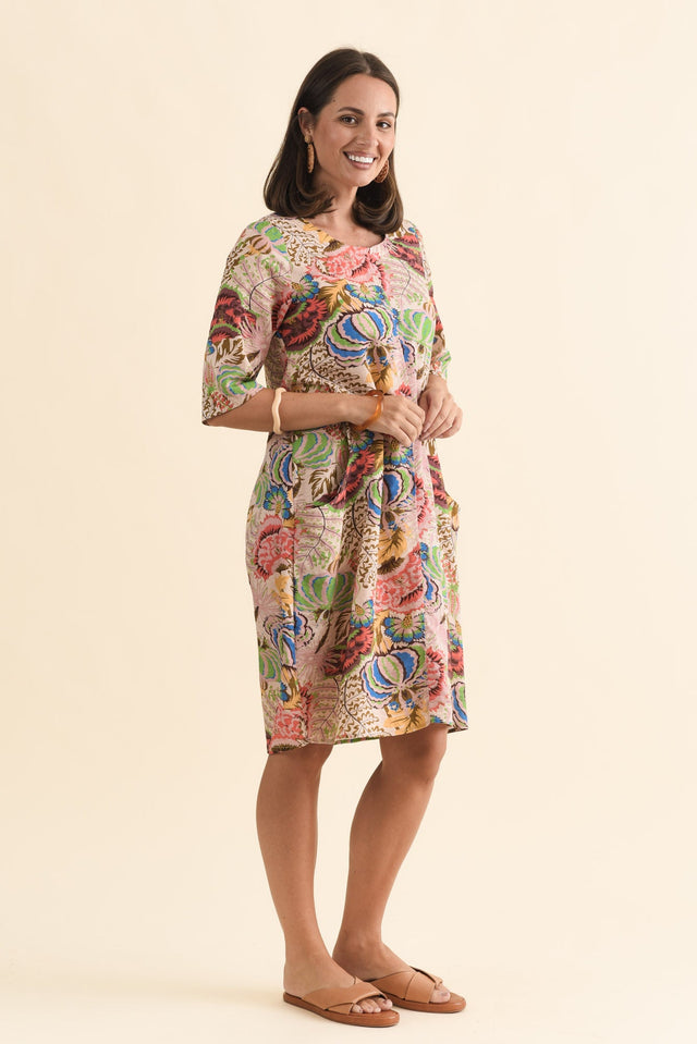 alt text|model:MJ image 3