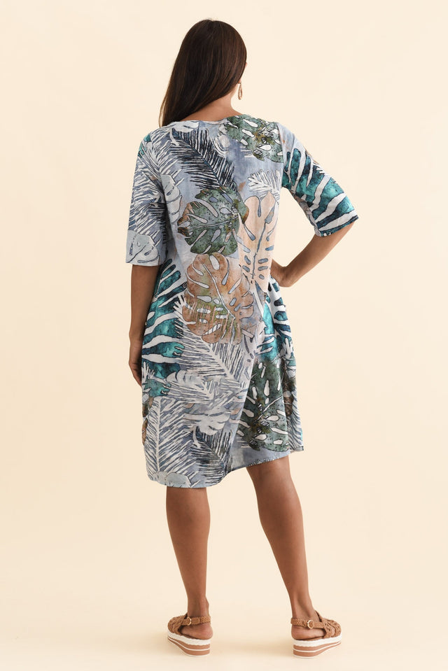 alt text|model:Cara image 5