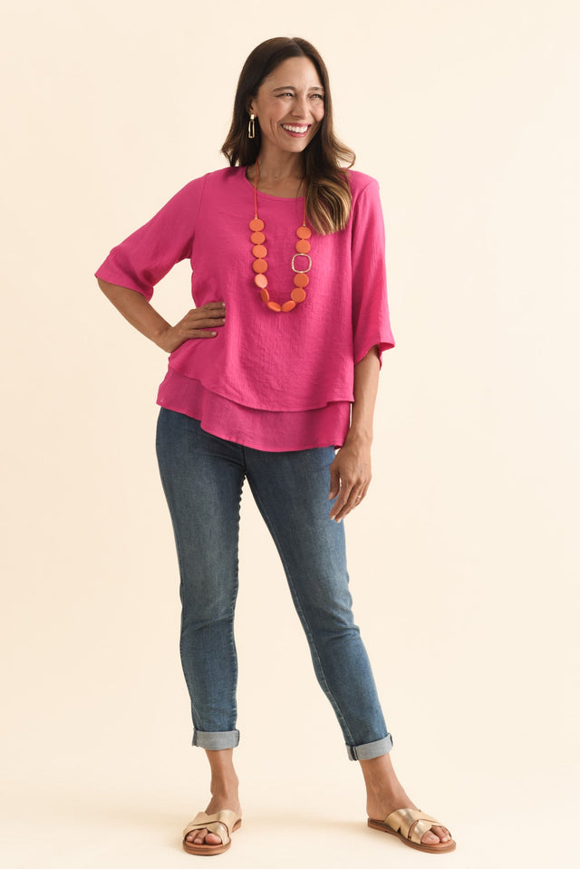 alt text|model:Cara image 4