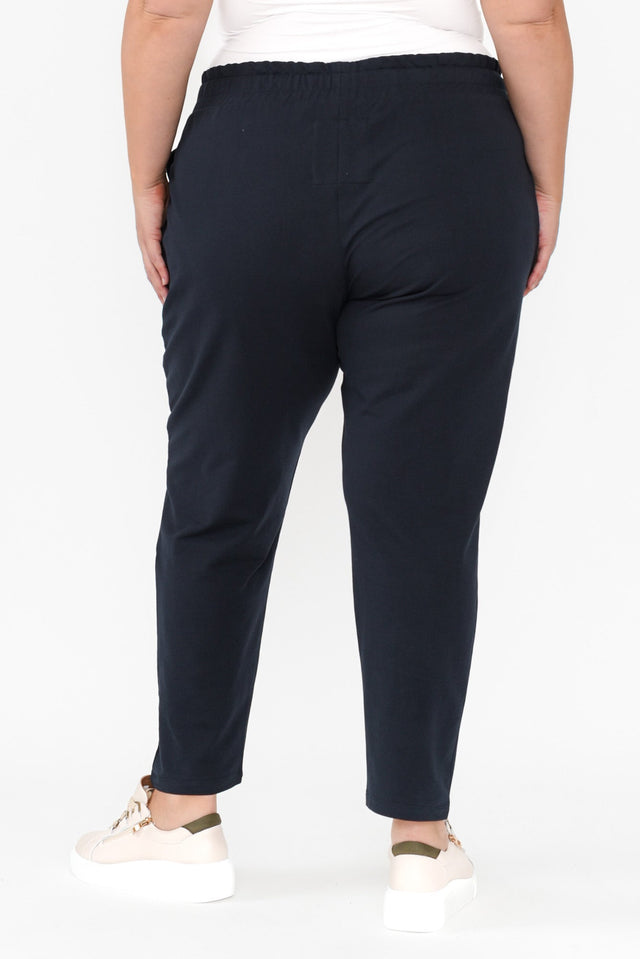 alt text|model:Caitlin image 10