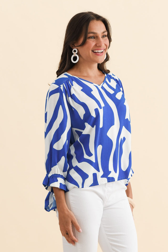 alt text|model:Brontie image 4