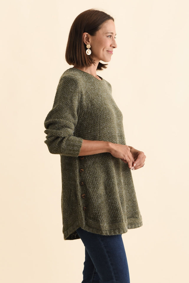 alt text|model:Cara image 5