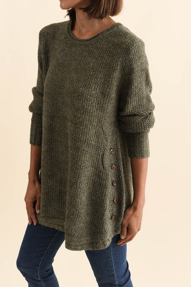 alt text|model:Cara image 4