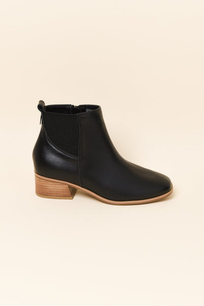 Lyra Black Leather Heeled Boot