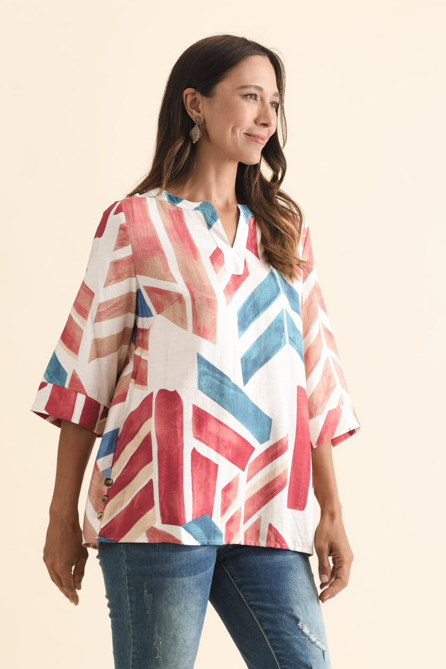 alt text|model:Cara image 4