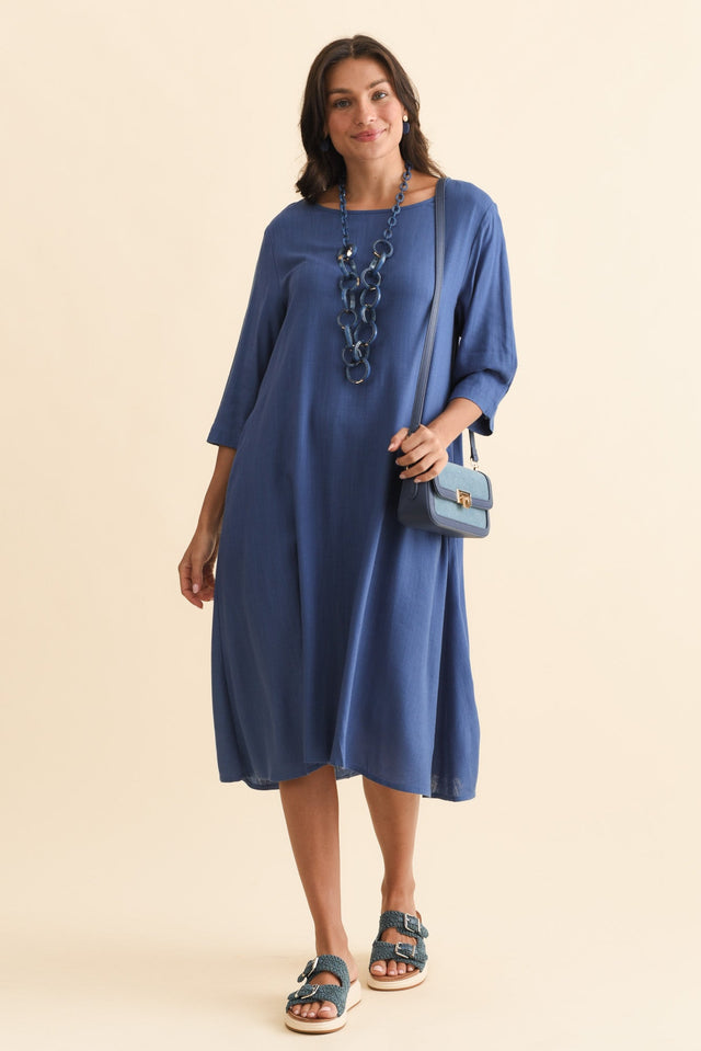 alt text|model:Brontie