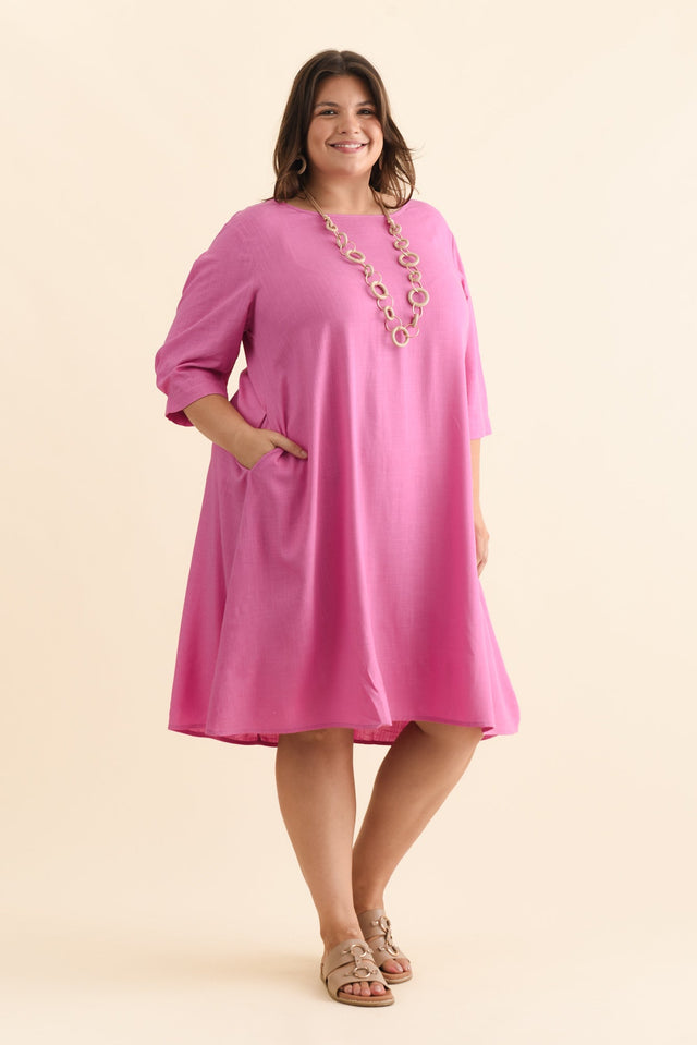 plus-size,curve-dresses,plus-size-sleeved-dresses,plus-size-linen-dresses,plus-size-summer-dresses,alt text|model:Gabby image 9