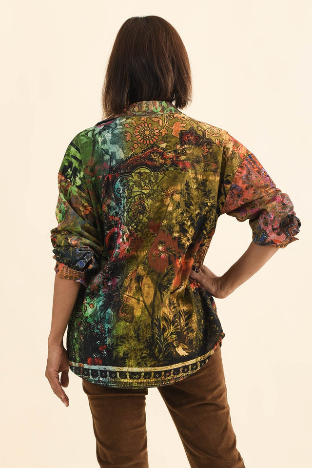 alt text|model:Cara image 4