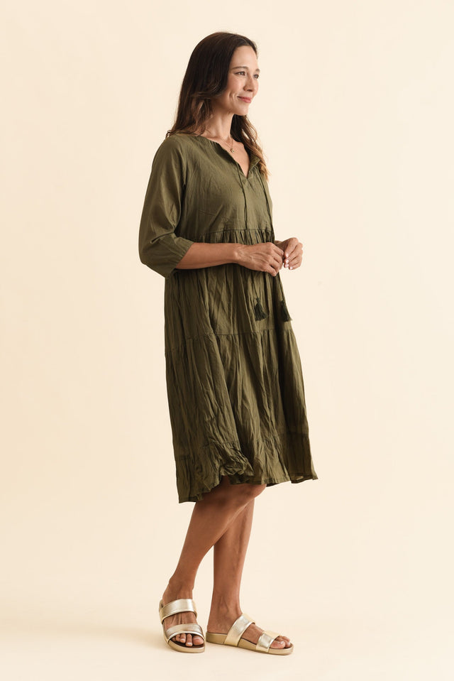 alt text|model:Cara image 3