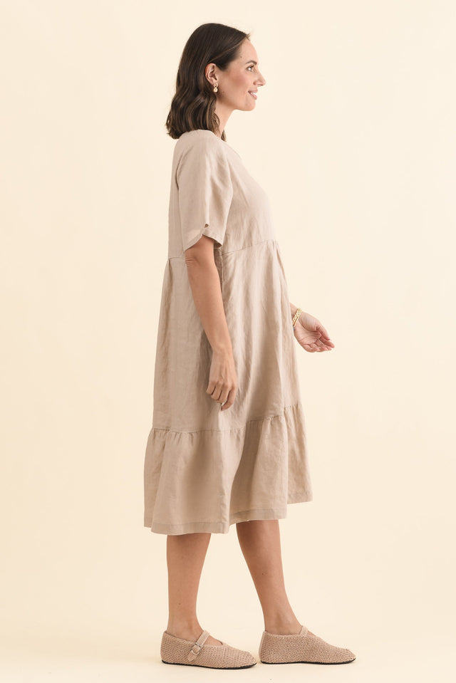 alt text|model:MJ image 3