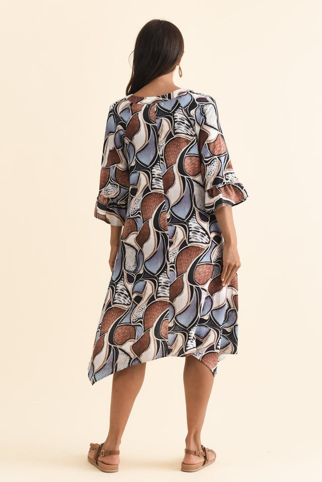 alt text|model:Cara image 5