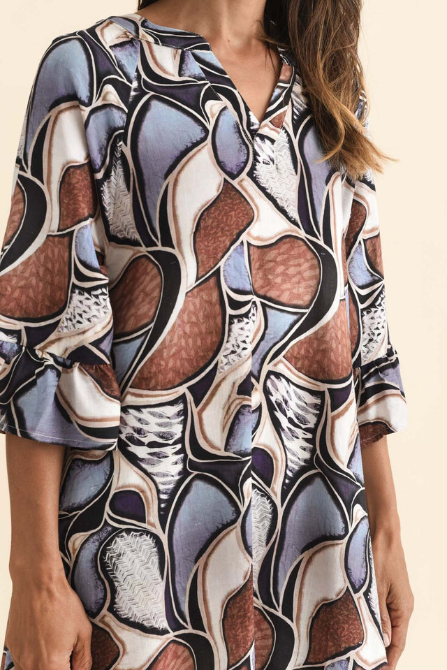 alt text|model:Cara image 6