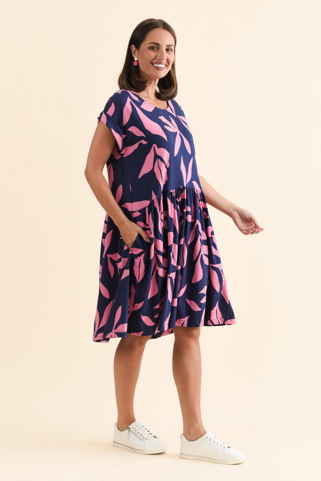 alt text|model:MJ image 4