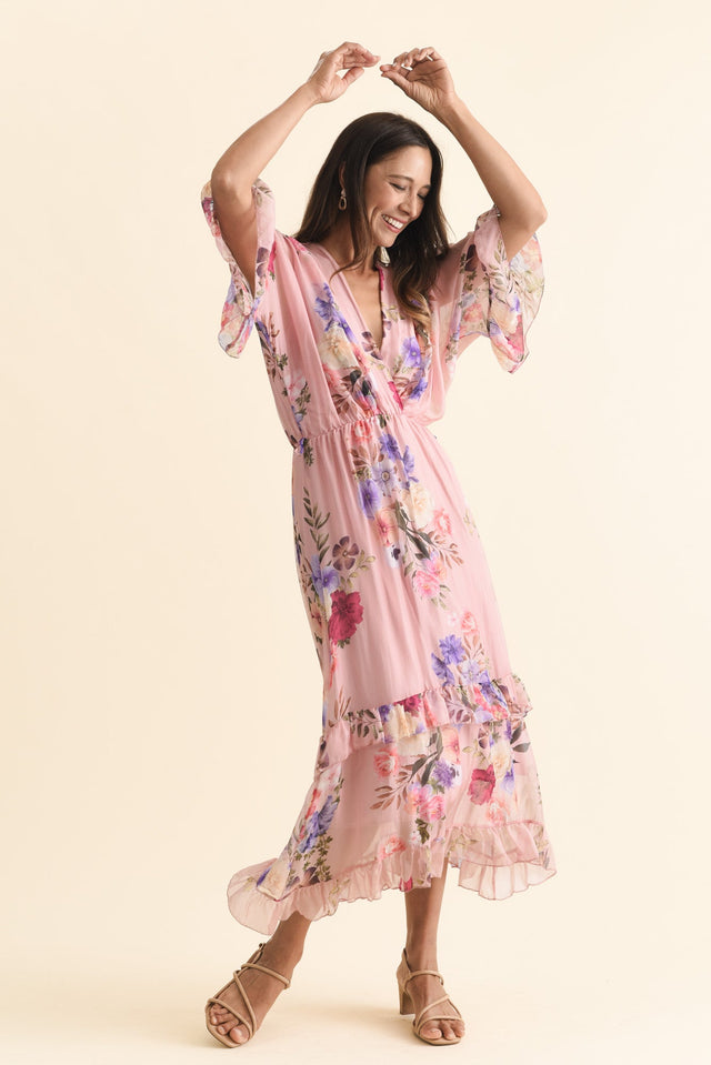 alt text|model:Cara image 3