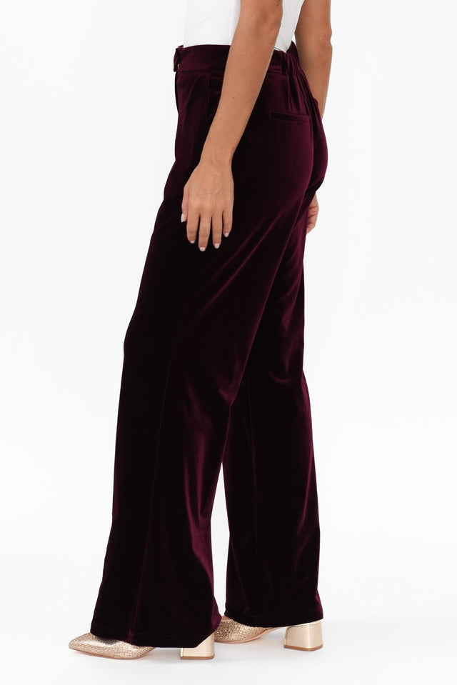 alt text|model:Brontie image 4