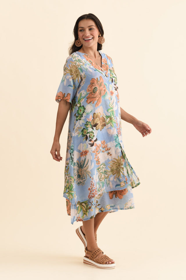 alt text|model:Brontie image 3