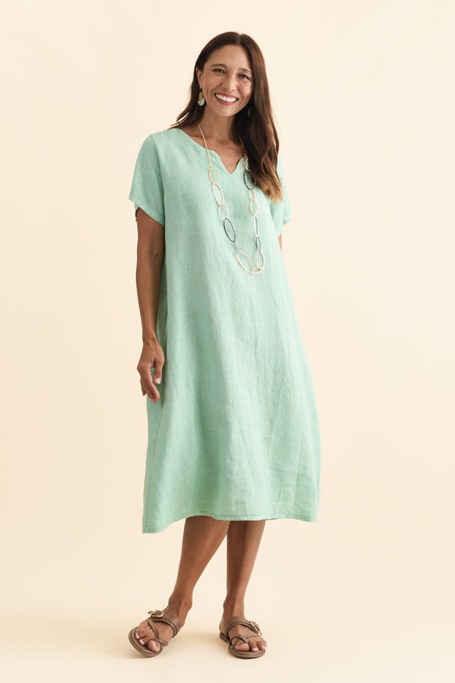 alt text|model:Cara image 7