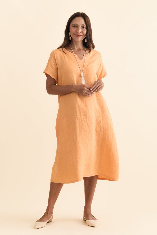 alt text|model:Cara image 7