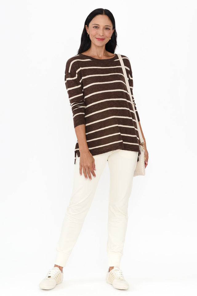 alt text|model:Cara image 4