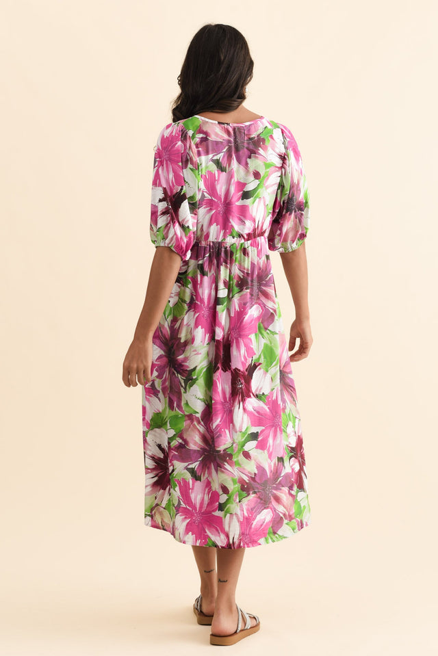 alt text|model:Brontie image 4