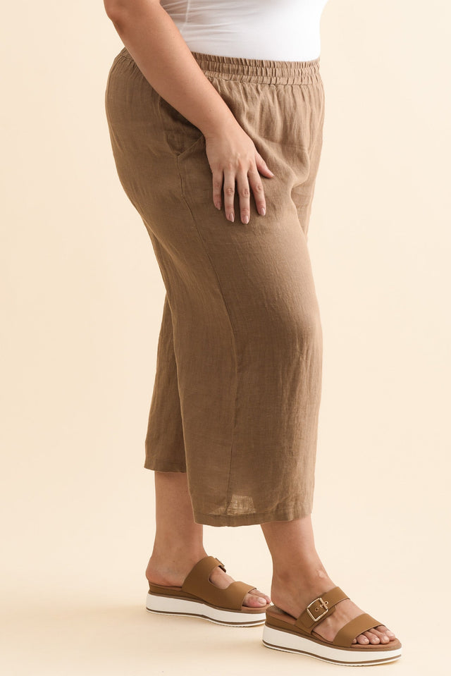 alt text|model:Gabby image 10