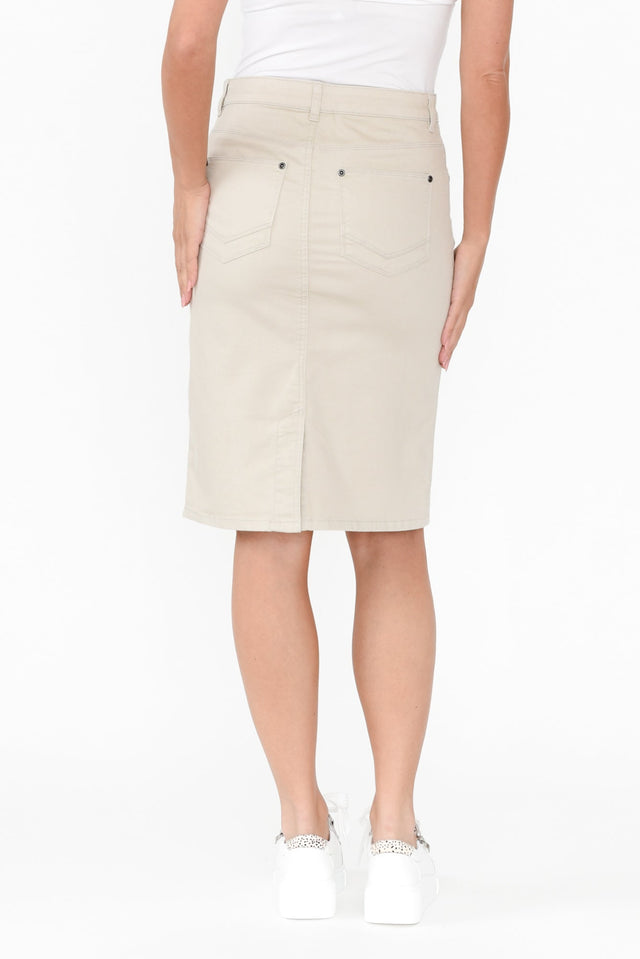 alt text|model:MJ image 6