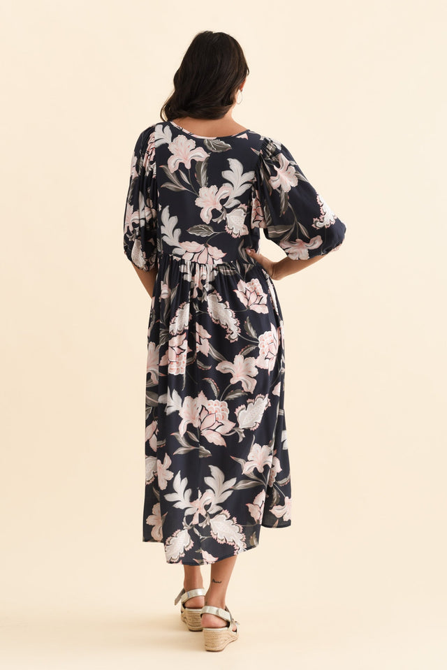 alt text|model:Brontie image 4