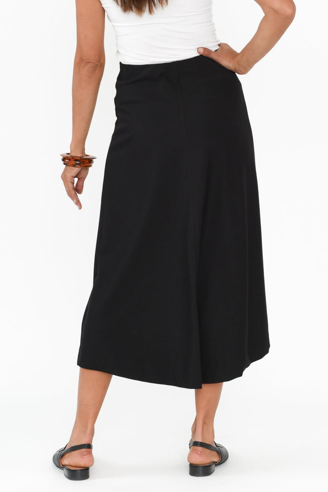 alt text|model:Cara image 5