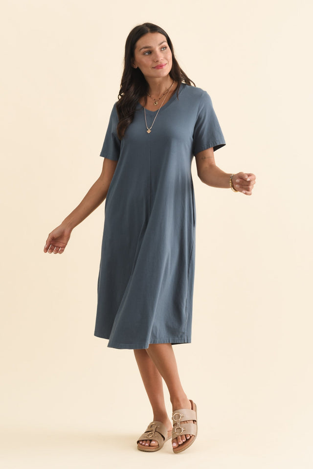 alt text|model:Brontie image 4