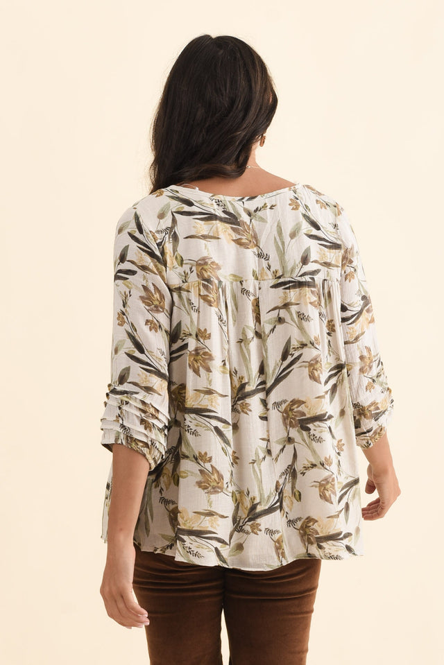 alt text|model:Brontie image 4