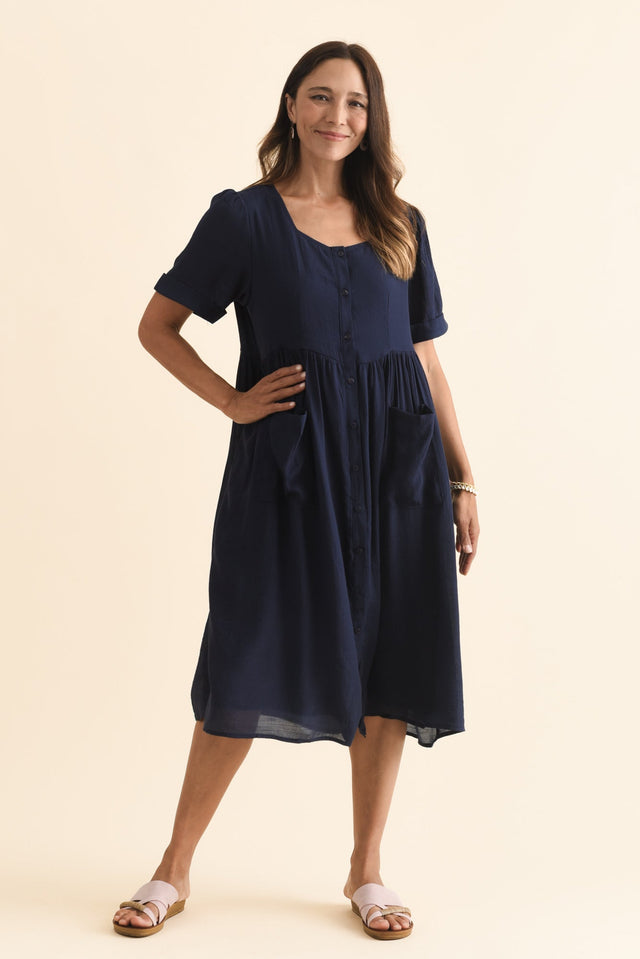 alt text|model:Cara image 3