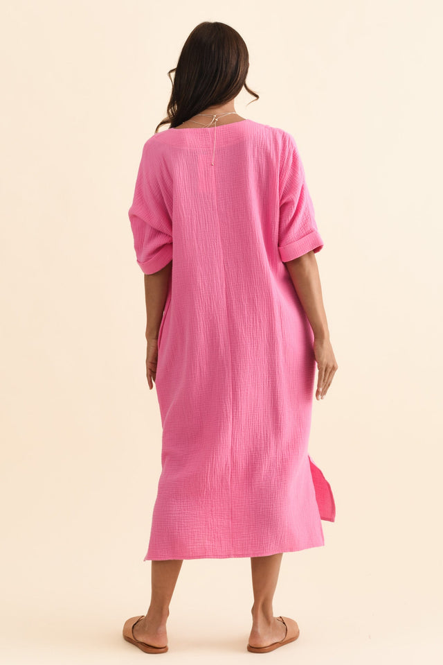 alt text|model:Cara image 3