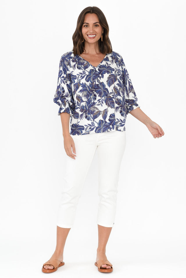 alt text|model:MJ image 7