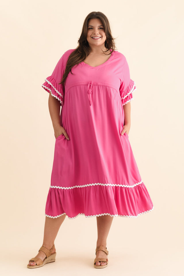 plus-size,curve-dresses,plus-size-sleeved-dresses,plus-size-midi-dresses,plus-size-evening-dresses,plus-size-wedding-guest-dresses,plus-size-cocktail-dresses,plus-size-formal-dresses,plus-size-mother-of-the-bride-dresses,plus-size-race-day-dresses,plus-size-summer-dresses,alt text|model:Gabby