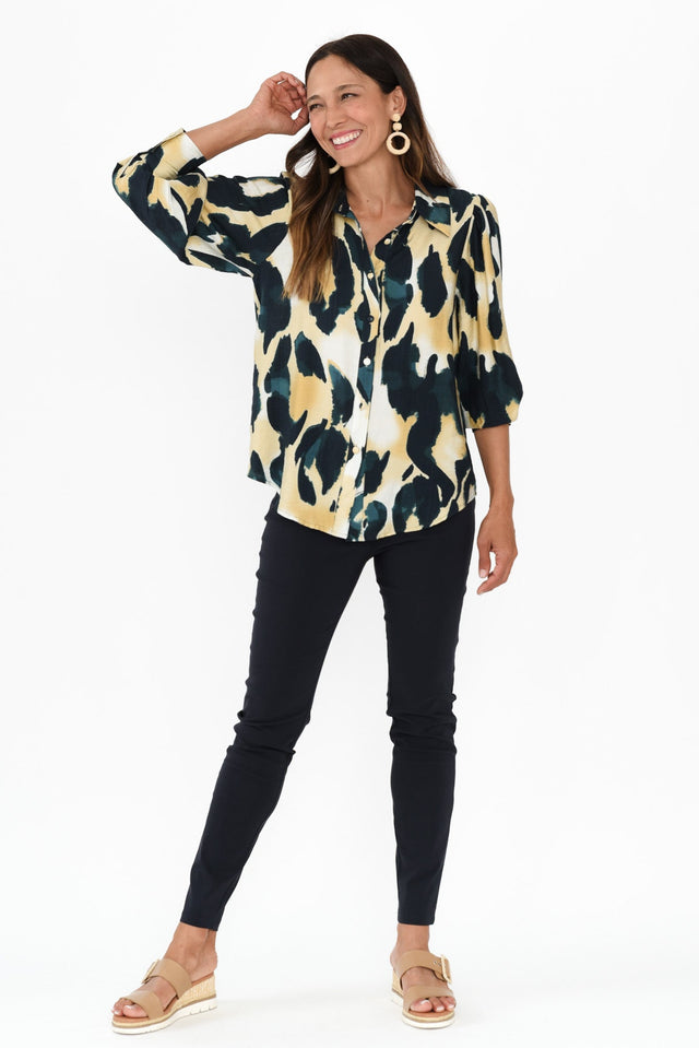 alt text|model:Cara image 7