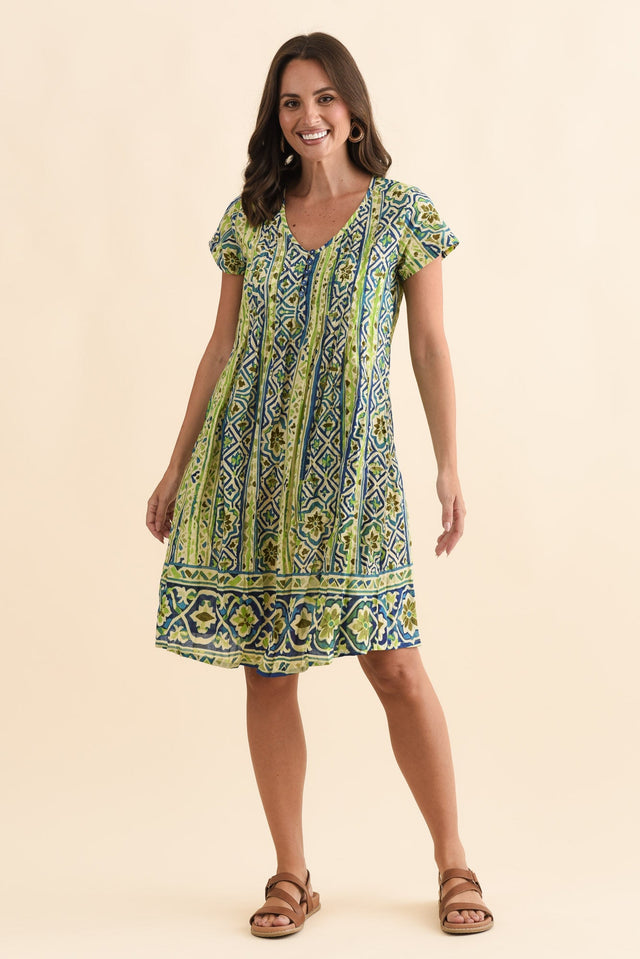 alt text|model:MJ image 6