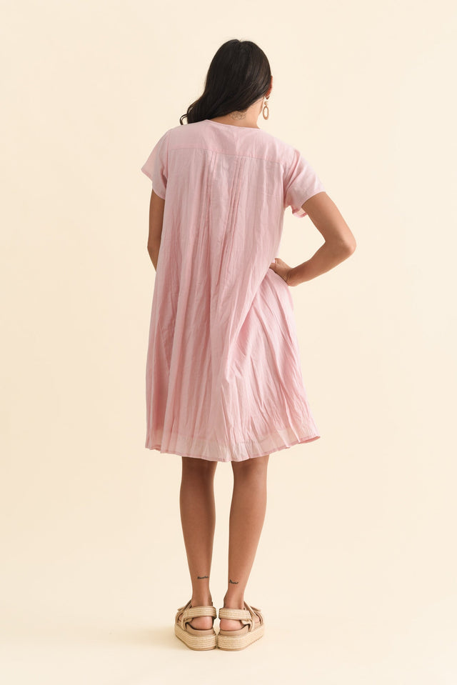 alt text|model:Brontie image 5