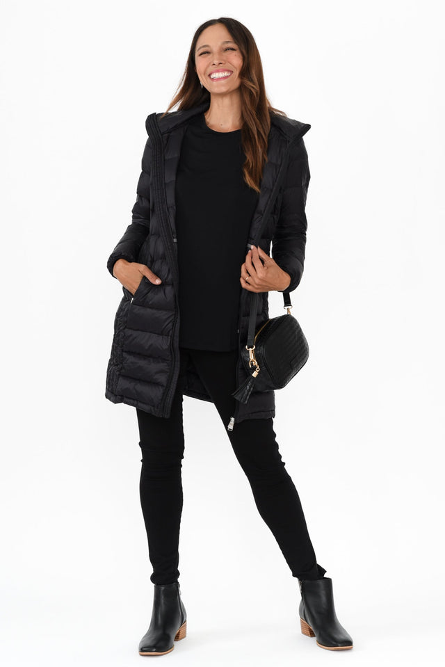 alt text|model:Cara image 9