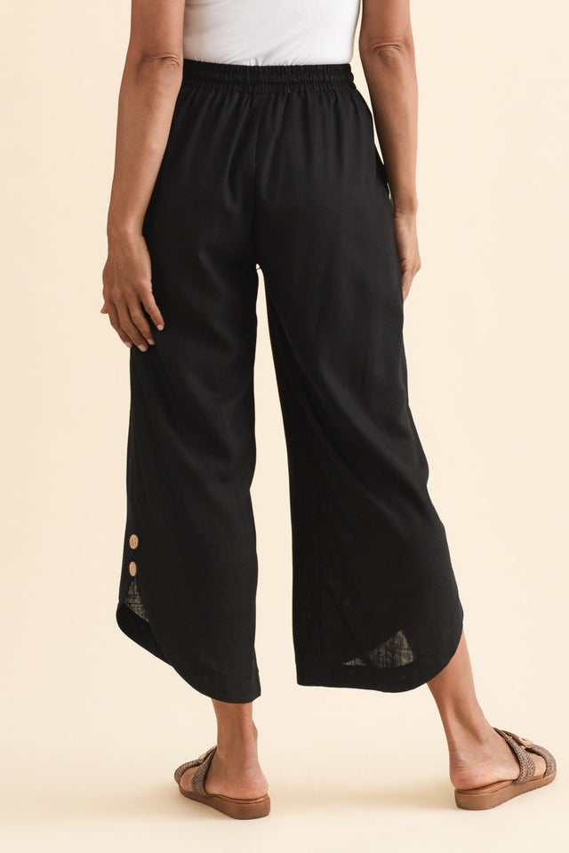 alt text|model:Cara image 5