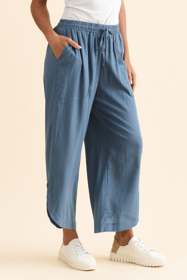 alt text|model:Brontie image 4