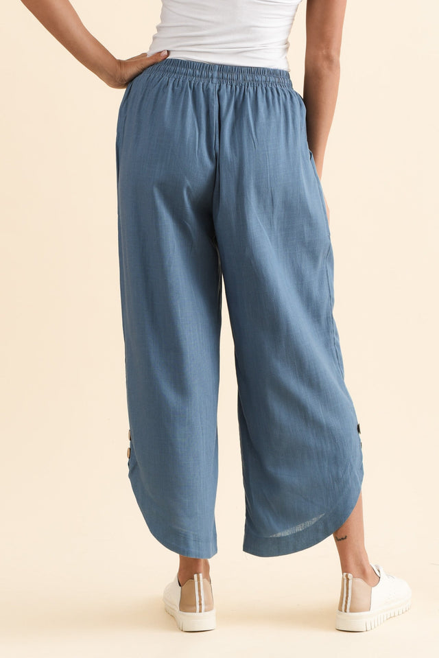 alt text|model:Brontie image 5