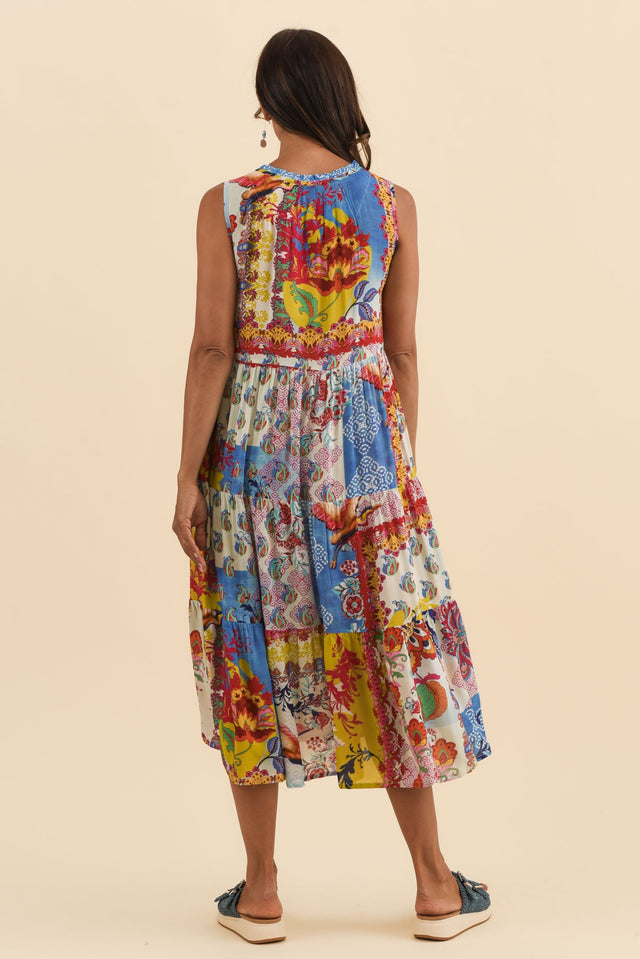 alt text|model:Cara image 5