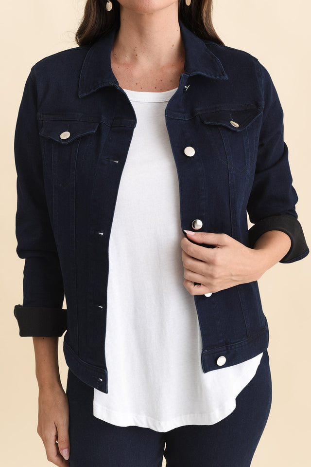 alt text|model:MJ image 7