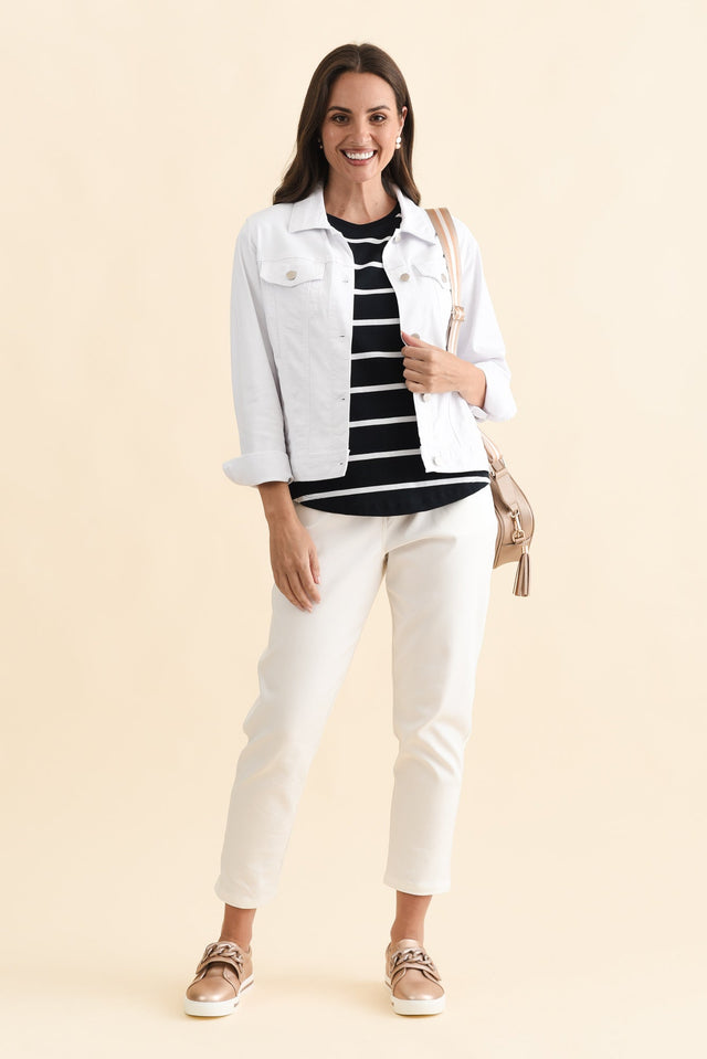 alt text|model:MJ image 4