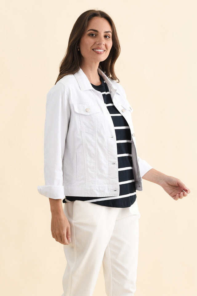 alt text|model:MJ image 5