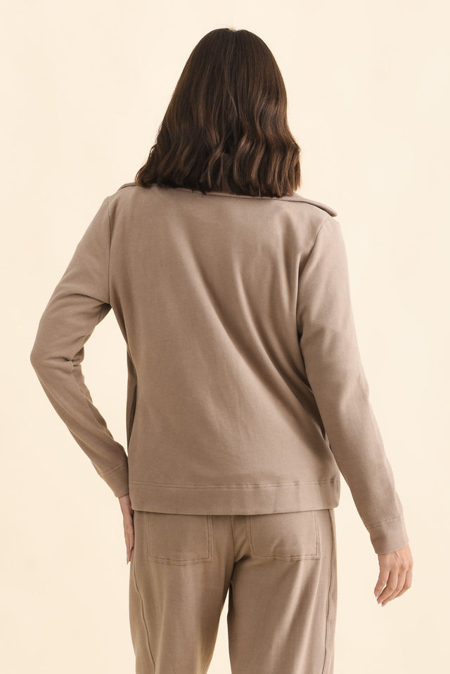 alt text|model:MJ image 4